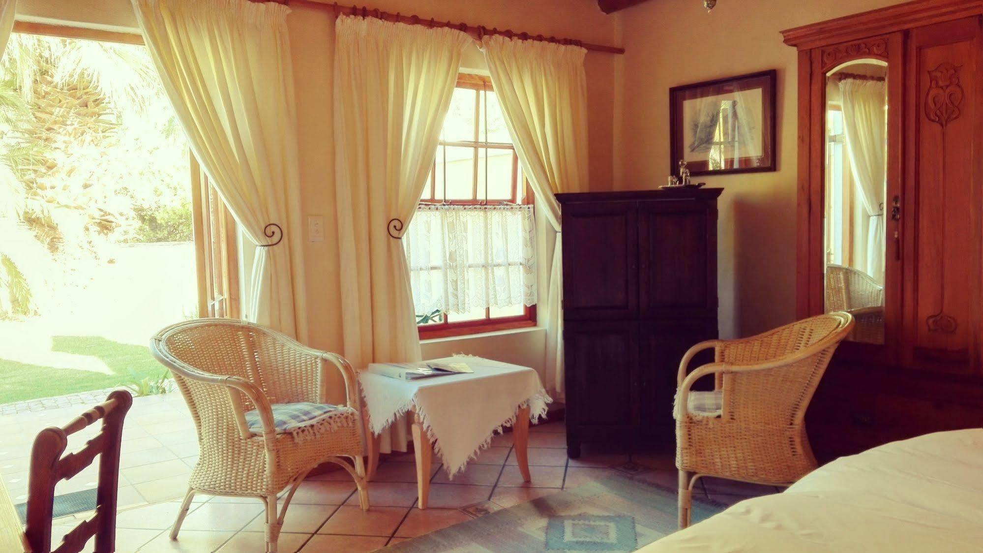 Saxe-Coburg Lodge Prince Albert Buitenkant foto