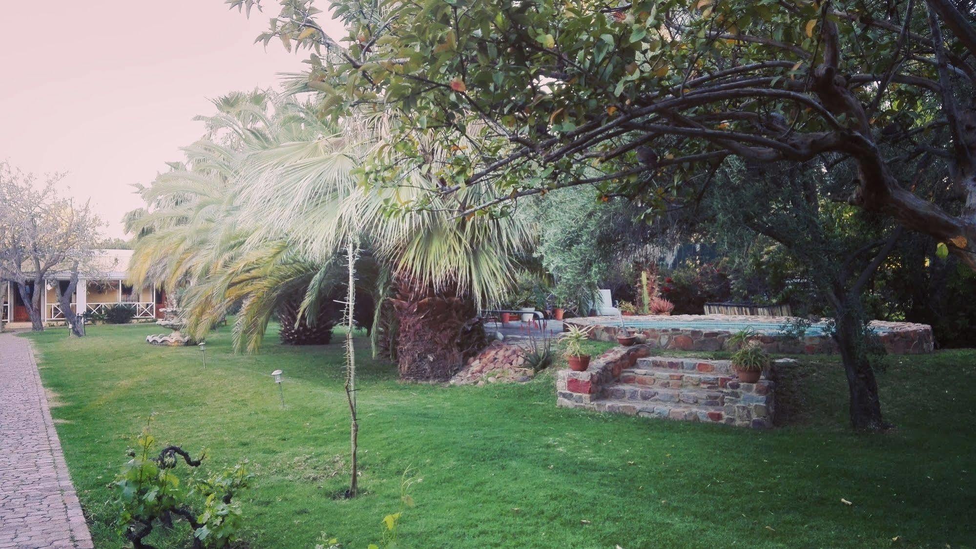 Saxe-Coburg Lodge Prince Albert Buitenkant foto