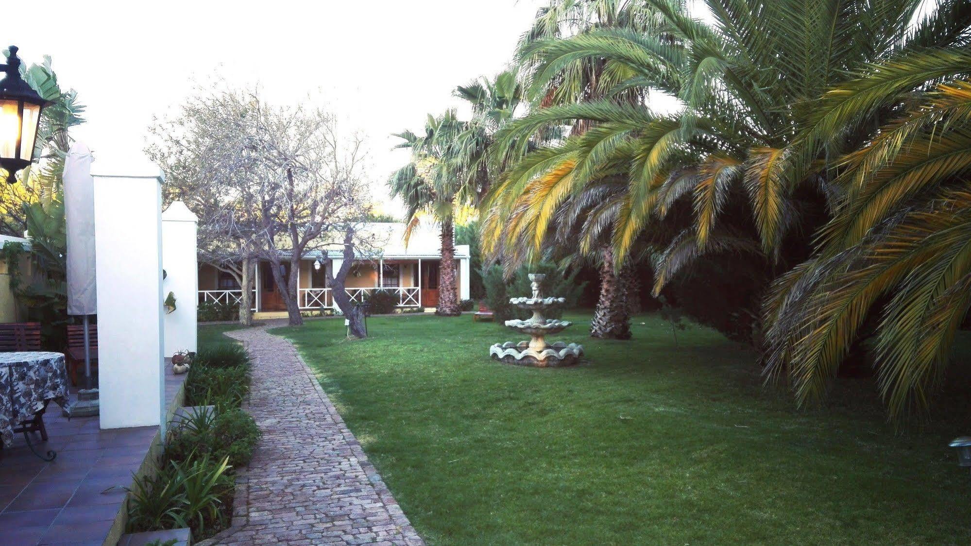 Saxe-Coburg Lodge Prince Albert Buitenkant foto